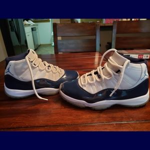 SOLD- Jordan 11s- Win like 82s